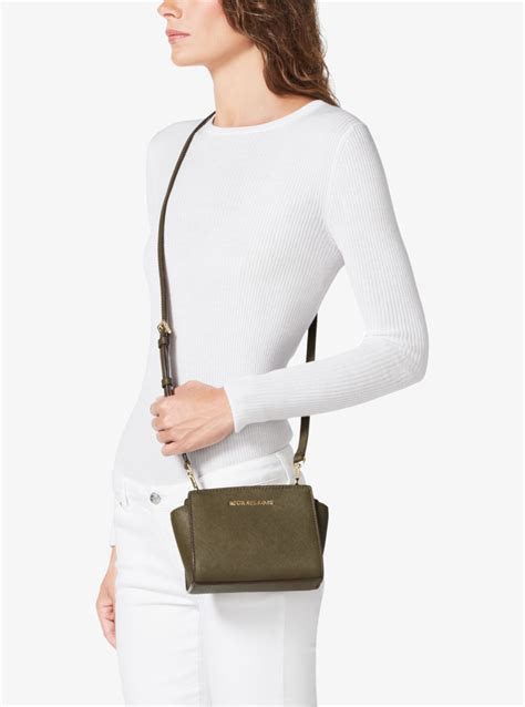 what's in my michael kors selma mini|Selma Mini Crossgrain Leather Crossbody Bag .